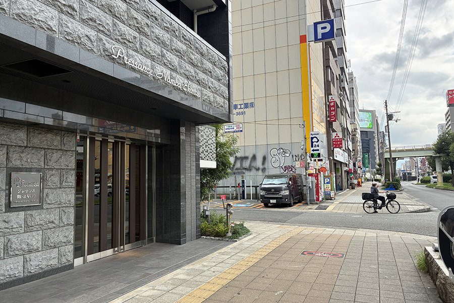 四つ橋線なんば駅からのアクセス 交差点